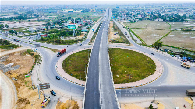 Cận cảnh 63km cao tốc Bắc Nam đi qua Ninh Bình - Thanh Hoá chuẩn bị hoàn thành